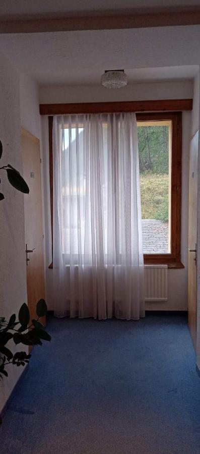 Garni Fluela Susch Hotel Екстериор снимка