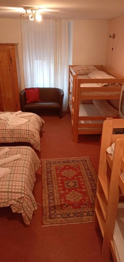 Garni Fluela Susch Hotel Екстериор снимка