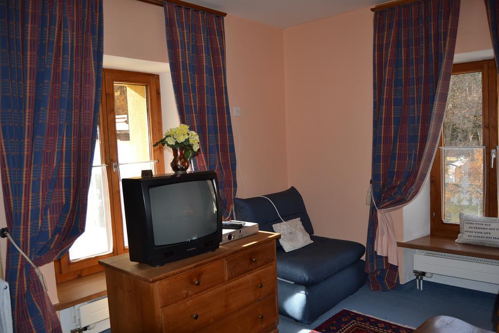 Garni Fluela Susch Hotel Екстериор снимка